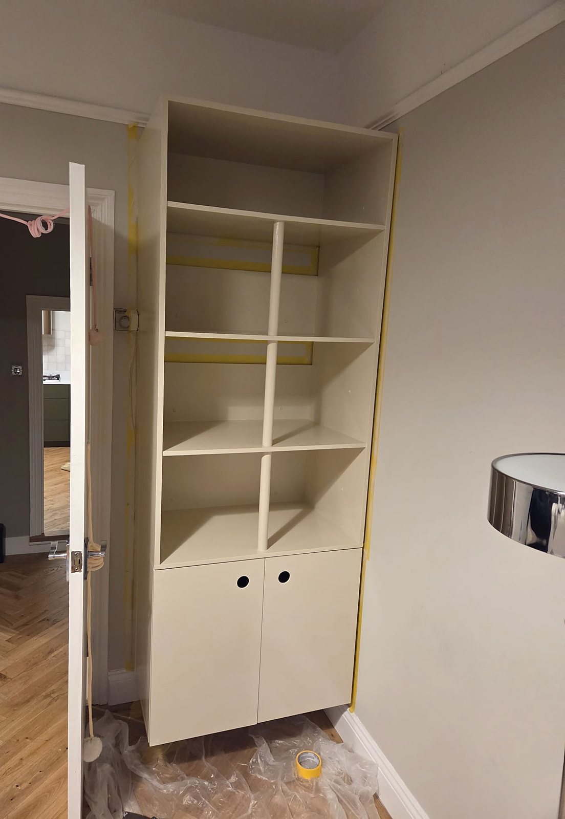 Alcove shelving painted cream, painted by Zakro